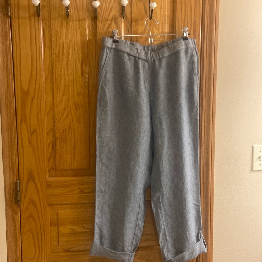 Women’s Pure Jill Linen pants.  Light blue.